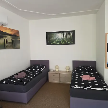 Ferien- Und Gaestewohnung Mit Ac Appartement