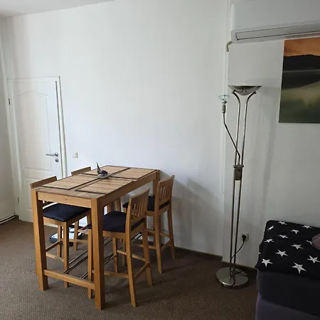 Ferien- Und Gaestewohnung Mit Ac Appartement *