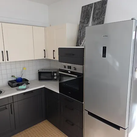 Ferien- Und Gaestewohnung Mit Ac *