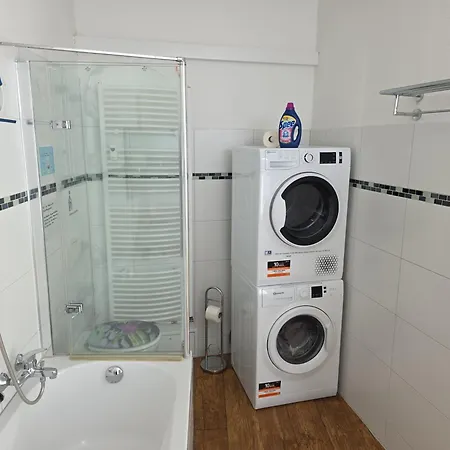 Ferien- Und Gaestewohnung Mit Ac Appartement