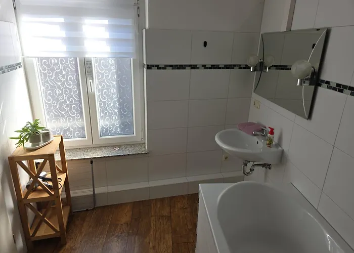 Ferien- Und Gaestewohnung Mit Ac Lägenhet Osterburg